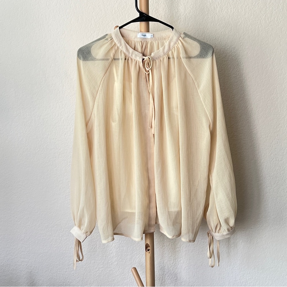 Beige tulle shirt with tank top